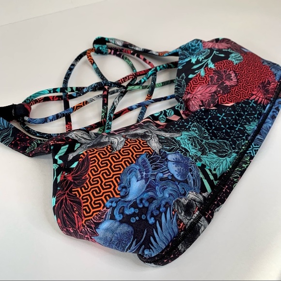 Lululemon Free To Be Bra - Picture 2 of 10